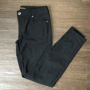 The Limited Exact Stretch Black Pants